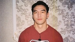 Выдворенному из России комику Нурлану Сабурову грозит до 12 лет за наемничество