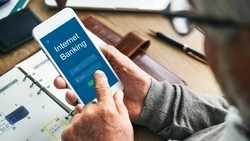 Сахалинец получил кредит и перевел 400 тысяч рублей мошенникам, но суд признал убыток за банком