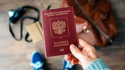 Выдачу загранпаспорта нового образца приостановили: в какие страны не пустят россиян