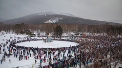 Масленицу в парке имени Гагарина в Южно-Сахалинске посетили больше 10 тысяч человек