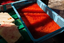 Сахалинцы пойдут под суд за добычу 11 килограммов красной икры