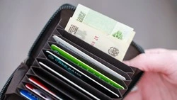 Житель Холмска добился оплаты за вывоз ТКО без комиссии через прокуратуру