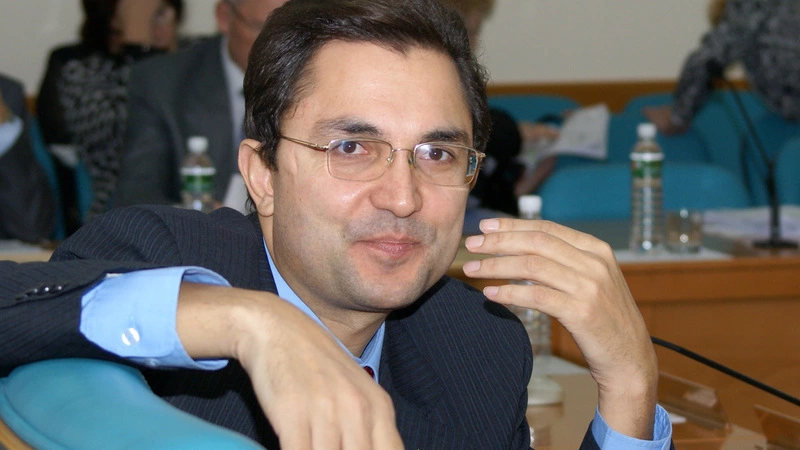 Дорогу молодым