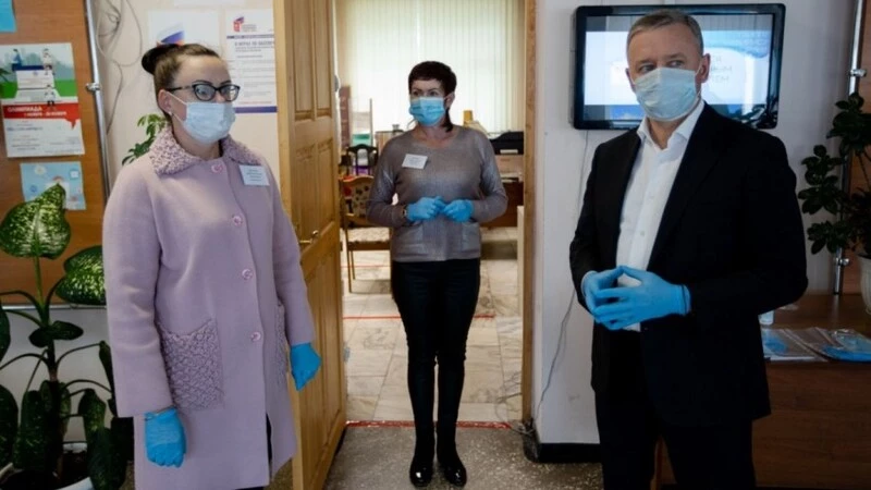 Мэр Сергей Надсадин оценил готовность участковых комиссий Южно-Сахалинска к голосованию