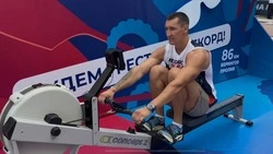 Сахалинец помог установить рекорд страны по гребле-индор на ВЭФ