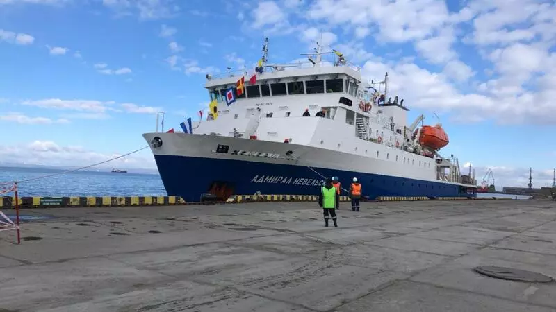 Прикрученные стулья и каюты люкс. Сахалинцам показали, на чем они будут ездить на Курилы