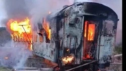 Фоторепортаж: из-за сильного ветра в пожаре на Сахалине погиб 50-летний мужчина