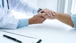 Новый передвижной рентген кабинет приобрели для Курильской ЦРБ по поручению губернатора