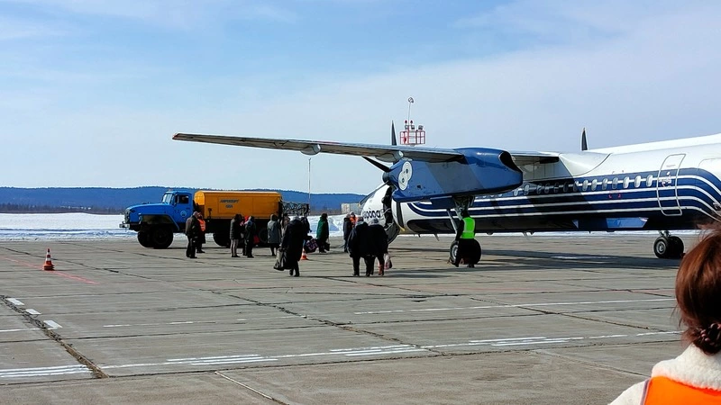 Из Охи в Хабаровск улетел первый после пандемии самолет