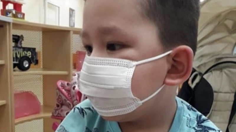 Маленькому сахалинцу с редчайшим синдромом Немо требуется помощь земляков