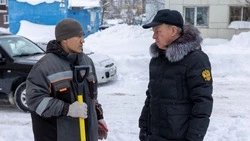 Сергей Надсадин проверил расчистку дворов от снега в Южно-Сахалинске