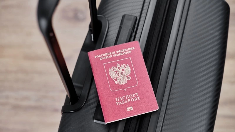 «Госуслуги» приостановили прием заявлений на выпуск загранпаспортов нового образца