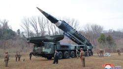 Ким Чен Ын лично руководил запуском баллистической ракеты 2 апреля
