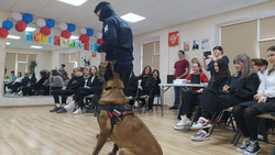 Бойцы Росгвардии рассказали школьникам Южно-Сахалинска о терроризме