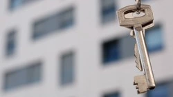 Девочке-сироте с инвалидностью предоставят жилье после жалобы омбудсмену и в прокуратуру Сахалина