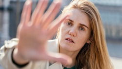 Удерживали час: в Томари за похищение женщины посадили двоих преступников 