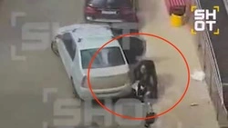 Послушник московского храма чуть не задушил дочь при попытке украсть ее у экс-супруги