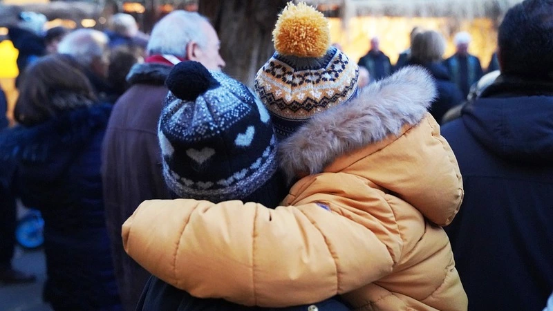 Решена судьба малыша, ставшего сиротой после пожара в Тымовском районе