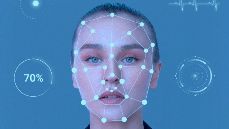 «Известия»: Госдума рассмотрит законопроект о введении уголовного наказания за дипфейки