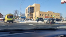 Пешехода сбили на переходе возле городского парка в Южно-Сахалинске днем 10 февраля 