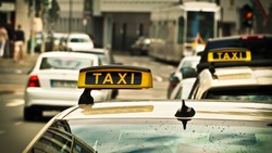 Большинство россиян готовы пользоваться услугами беспилотного такси