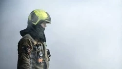 Холодильник в одном из магазинов Холмска тушили пятеро спасателей