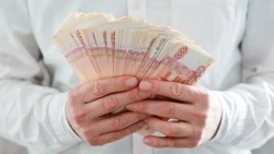 Автолюбители Сахалина считают достойной зарплату от 200 тысяч рублей