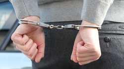 Хранил наркотики в носке: автоинспекторы задержали пассажира иномарки в Тымовском районе