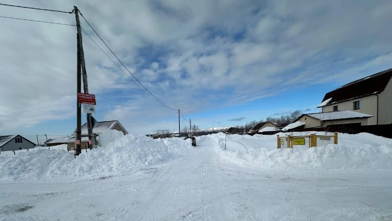 Дорожные службы практически расчистили Новую Деревню после метели