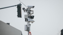 Почти 2 тысячи нарушений ПДД зафиксировали камеры в Сахалинской области 15 апреля 