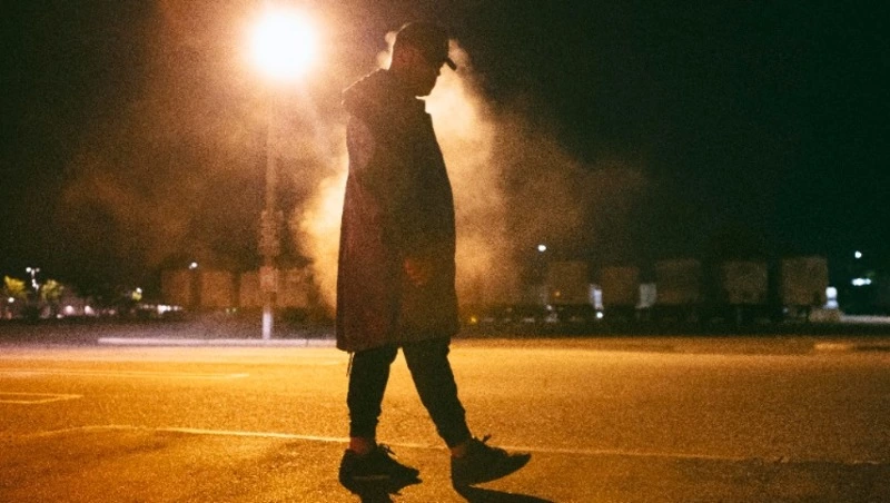 Человек с ножом преследовал жителя Охинского района в воскресенье ночью