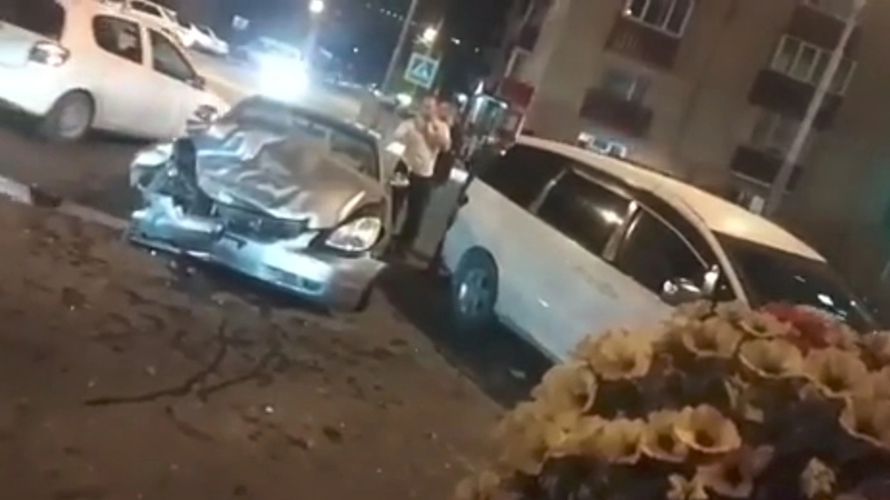 В Южно-Сахалинске водитель кроссовера вдребезги разбил «японку»