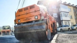 В администрации Южно-Сахалинска креативно поздравили дорожников с профессиональным праздником 