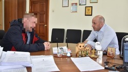 Мэр Долинского района поговорил с прибывшим в отпуск мобилизованным сахалинцем