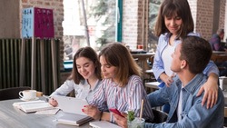 Новый тренд среди молодежи Сахалина: выпускники школ предпочитают жить и работать на островах