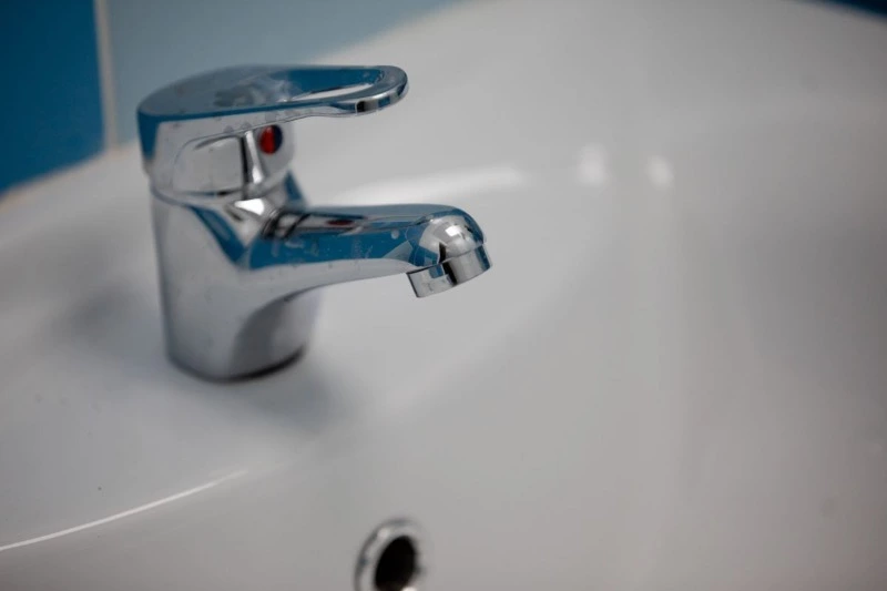 Часть домов до и после обеда останутся без воды в Южно-Сахалинске