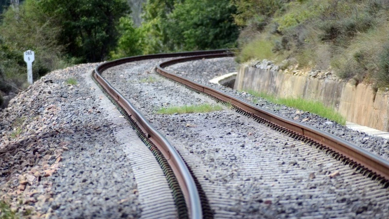 Движение на перегоне Чехов – Томари ограничили из-за схода селя