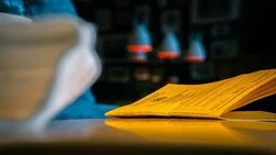 Правительство РФ хочет выдавать сертификаты, если у человека есть антитела к коронавирусу