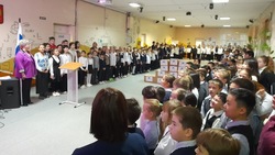 Ученики школы №4 в Южно-Сахалинске собрали посылки солдатам в зоне СВО 