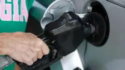 Бензин подорожал во всех районах Сахалина. Причина