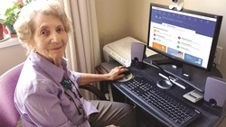 Какие соцвыплаты островитяне могут получить через портал Госуслуг. Инфографика