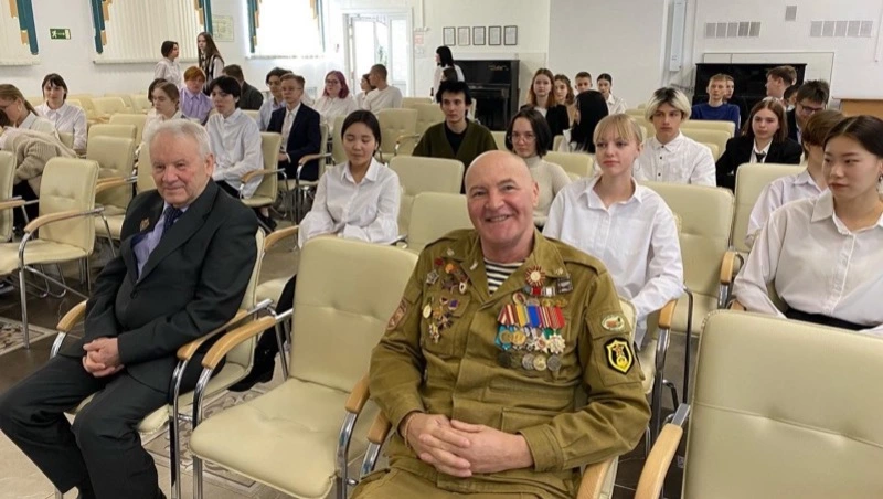 Сахалинские школьники встретились с ветеранами Афганистана