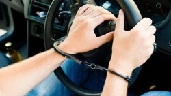 В Углегорске поймали лишенного прав водителя и завели на него уголовное дело