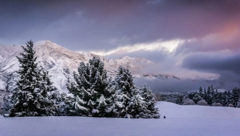 Слабый снег и легкий ветер ожидаются в Сахалинской области 7 февраля 