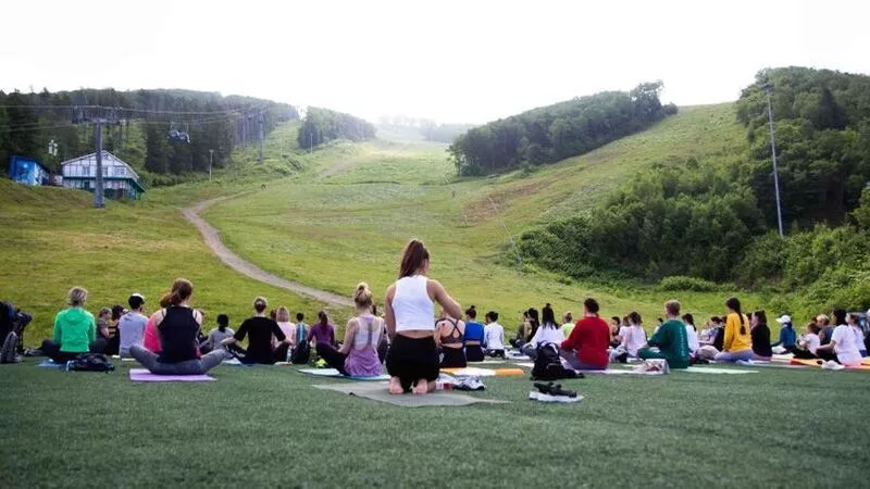 Йога на «Горном воздухе»: сахалинцев приглашают на бесплатные занятия