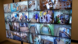«В ногу со временем». Сахалинцы оценили уровень видеонаблюдения на выборах в Госдуму