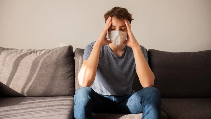 Вирусолог рассказал, какие болезни являются спутниками COVID-19