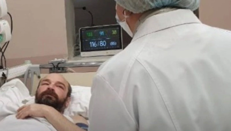 Спасенного в Охотском море Пичугина выписали из больницы Магадана