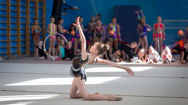 Фонд «Родные острова» подарил сахалинским «художницам» инвентарь