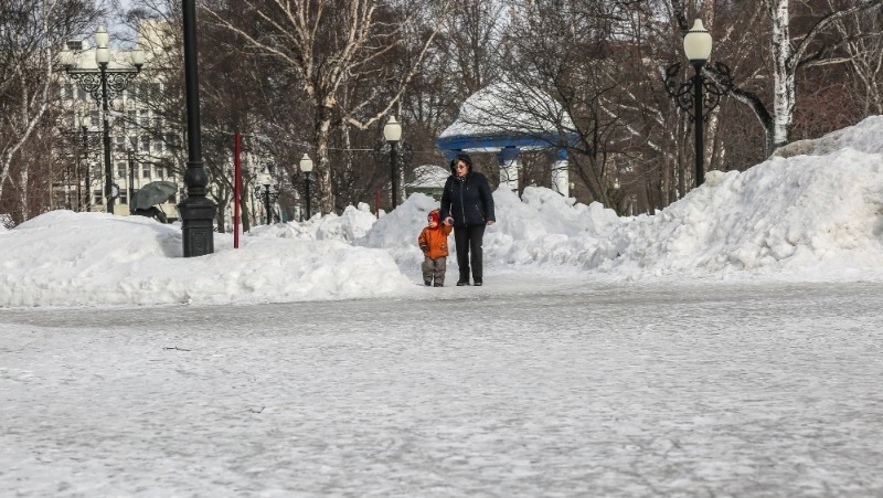 Гололед, снег и до -17 градусов ждет жителей Южно-Сахалинска 4 декабря